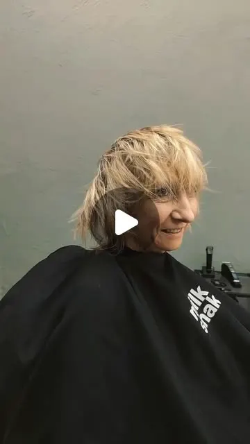 Taglio corto sfilato e spettinato