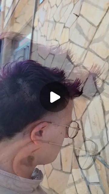 Cambio look con colorazione viola